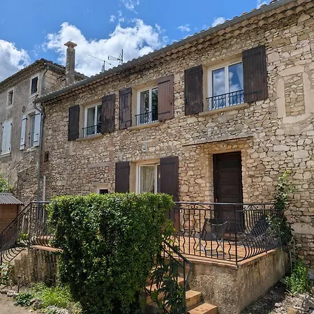 Maison Centre Jardin Piscine Partagee