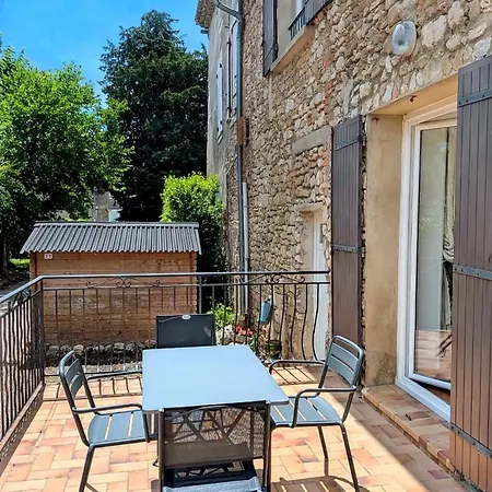 بيت للعطل Maison Centre Jardin Piscine Partagee