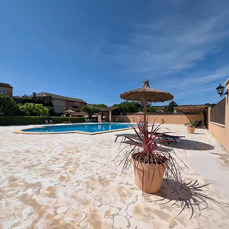 Maison Centre Jardin Piscine Partagee