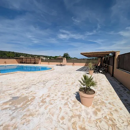 Maison Centre Jardin Piscine Partagee Goudargues