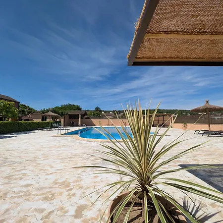 Maison Centre Jardin Piscine Partagee Prázdninový dům